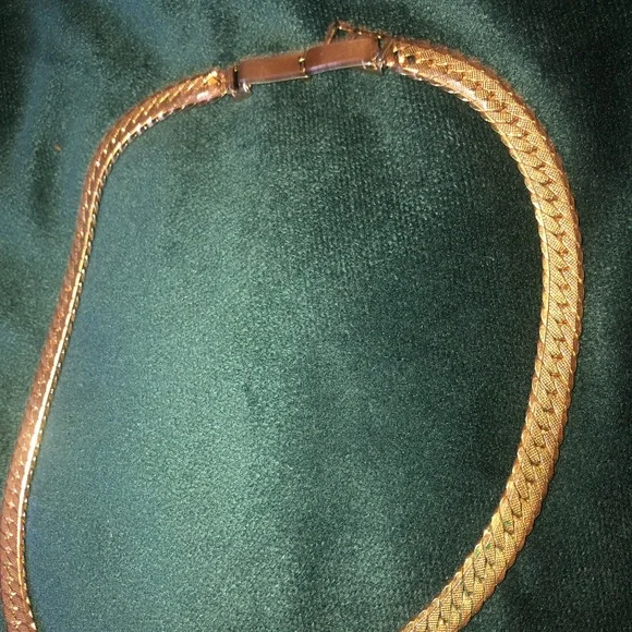 Gold Chain - Picture 2 of 3